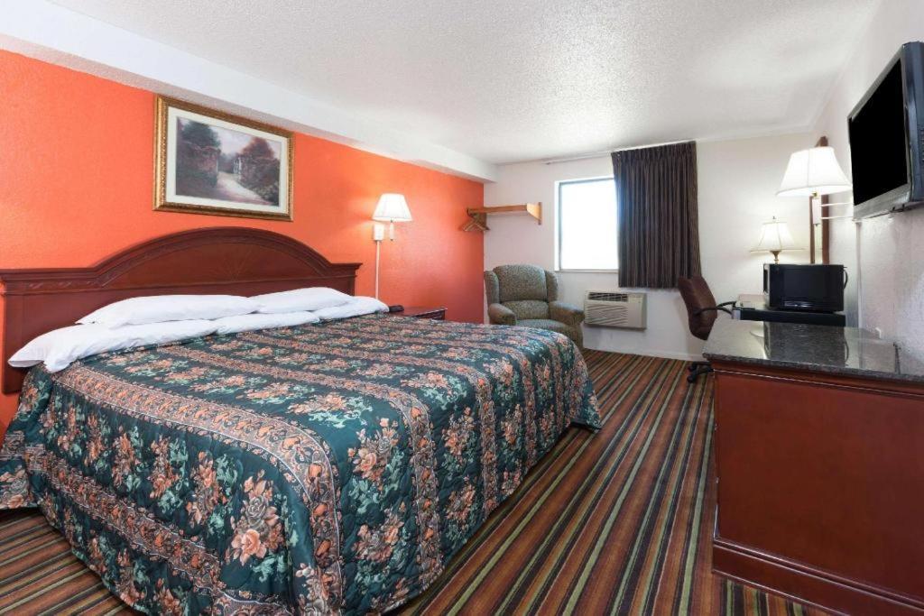 Knights Inn Ferguson Mo Castle Point Buitenkant foto