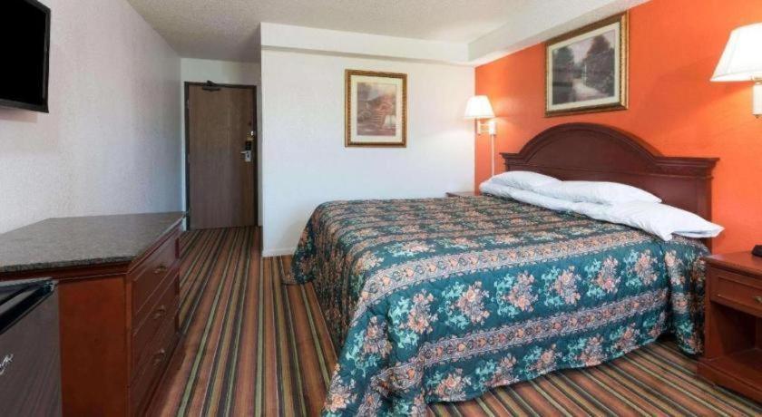 Knights Inn Ferguson Mo Castle Point Buitenkant foto